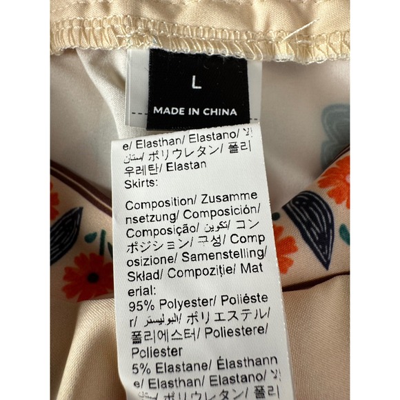 Floral Two Piece Crop Top and Midi Skirt Set Cream Red Large - Picture 8 of 10